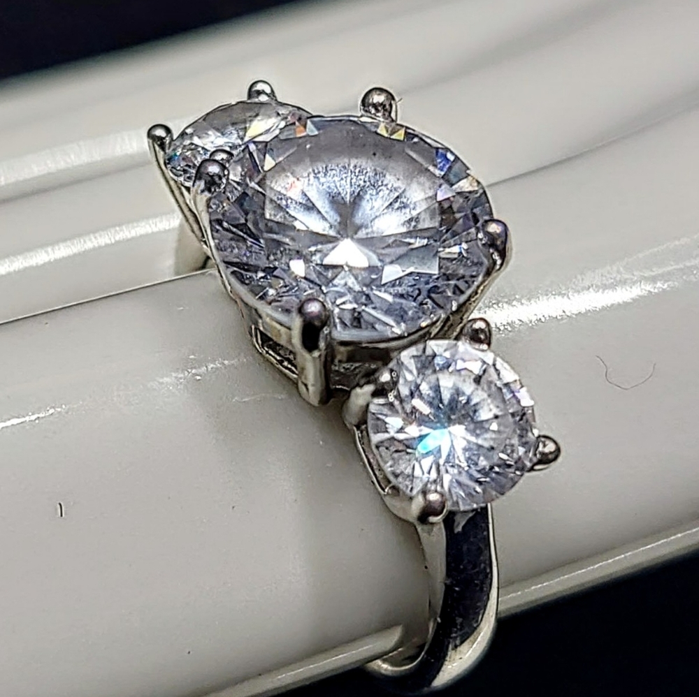 Tri-Round Lab CZs Prong Set Silverplated Wedding Engagement Ring Sz 7.75